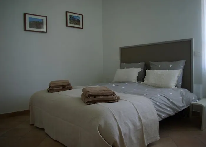 Roccaccia Apartament *